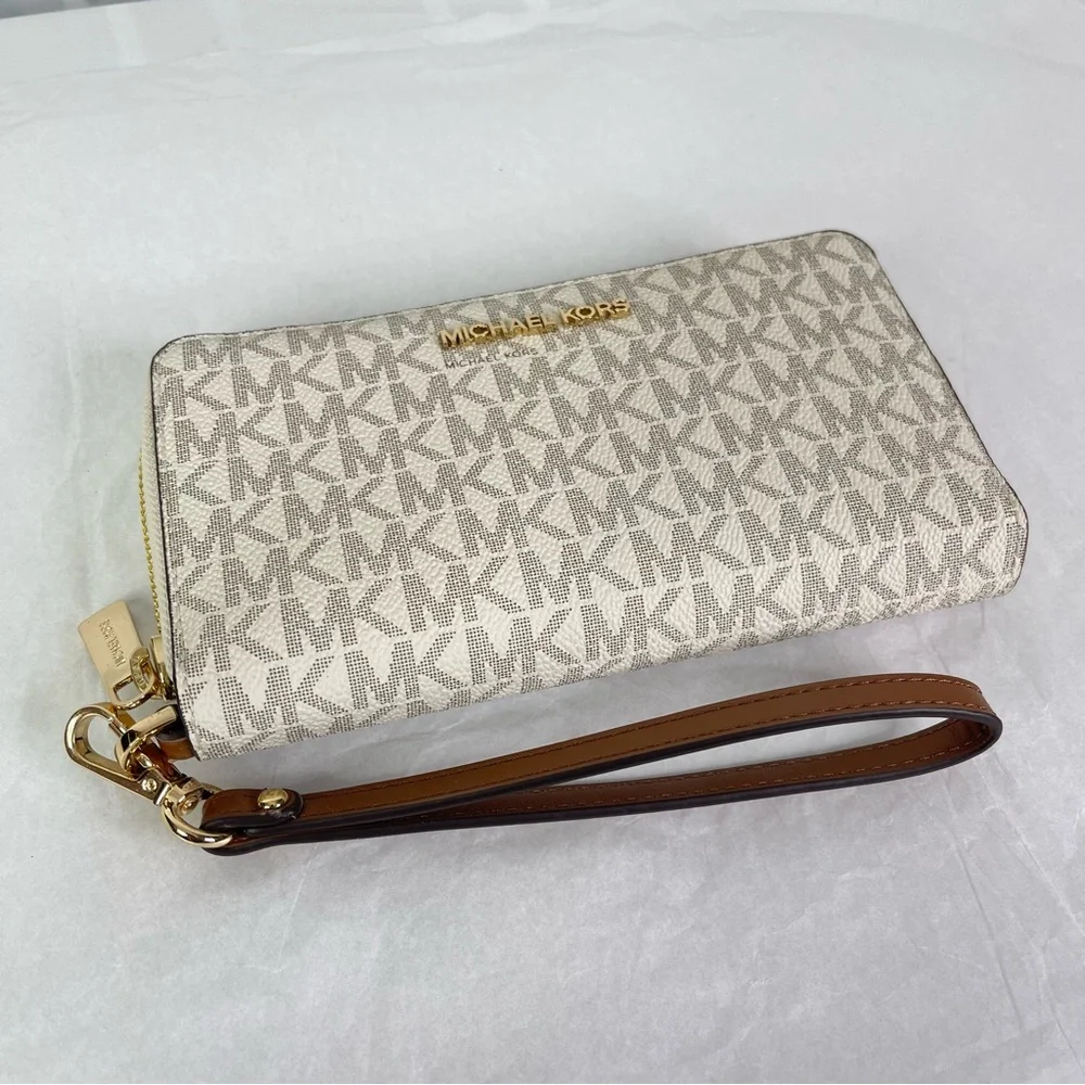 Michael Kors Jet Set Travel Vanilla MK Signature Large Flat MF Phone Case Wallet
